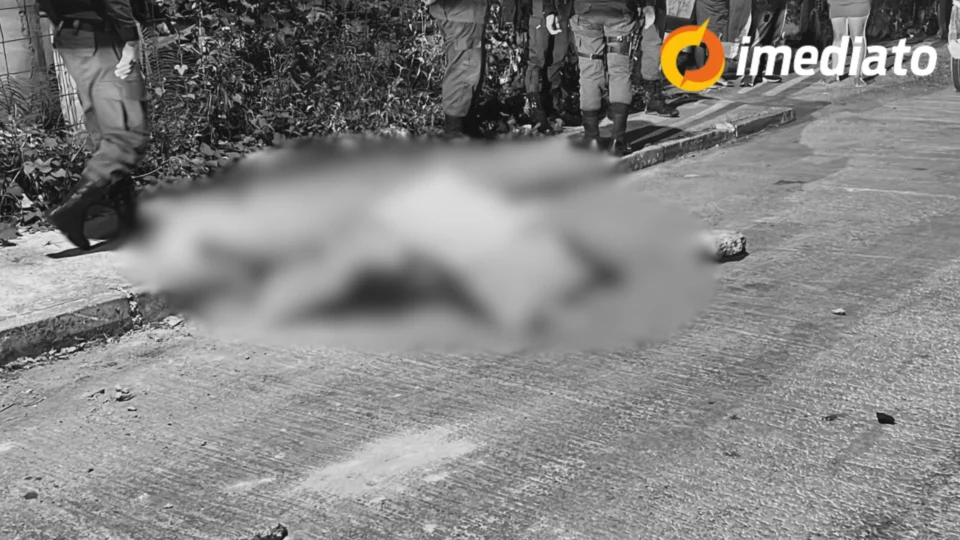 Suposto ladrão é brutalmente assassinado por moradores no Cidade de Deus; Cenas fortes