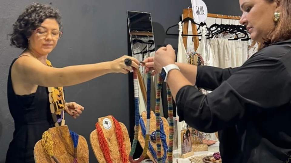 Palácio Rio Negro recebe feira que reúne arte, design, moda e gastronomia