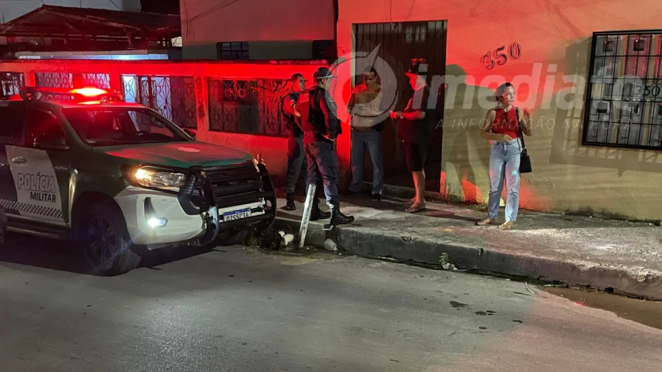 Idosa é encontrada seminua e morta em vila de quitinetes no bairro Coroado 3