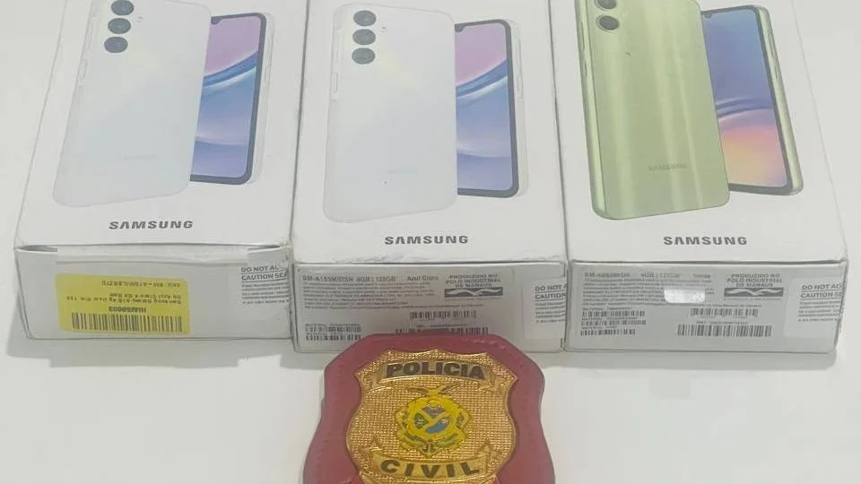 Homem escala muro de supermercado, furta celulares e acaba preso no Amazonas