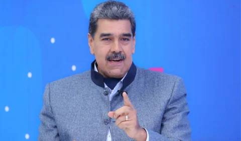 Nicolás Maduro questiona sistema de urnas eletrônicas usadas no Brasil