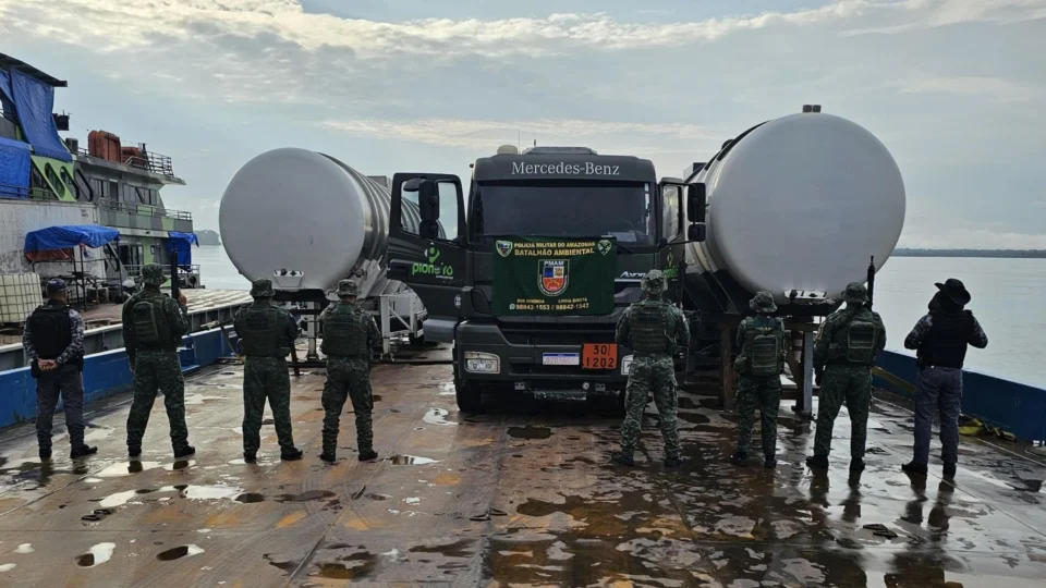 Combustível sem licença ambiental para transporte é apreendido no AM