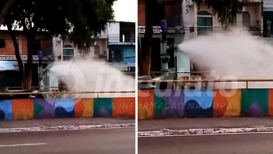Veja Vídeo: tubulação rompida desperdiça água na avenida Brasil, bairro Compensa