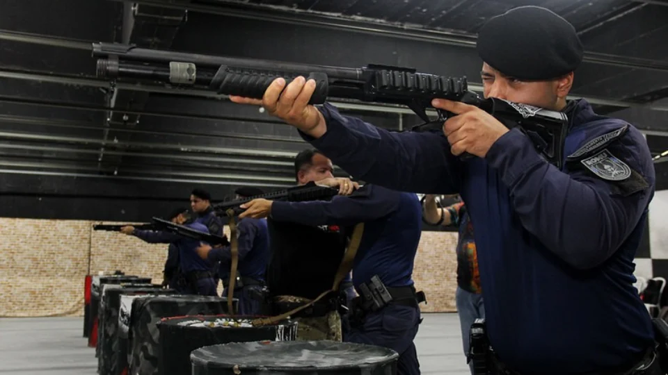 Guarda Municipal de Manaus inicia capacitação  para uso de armamento longo