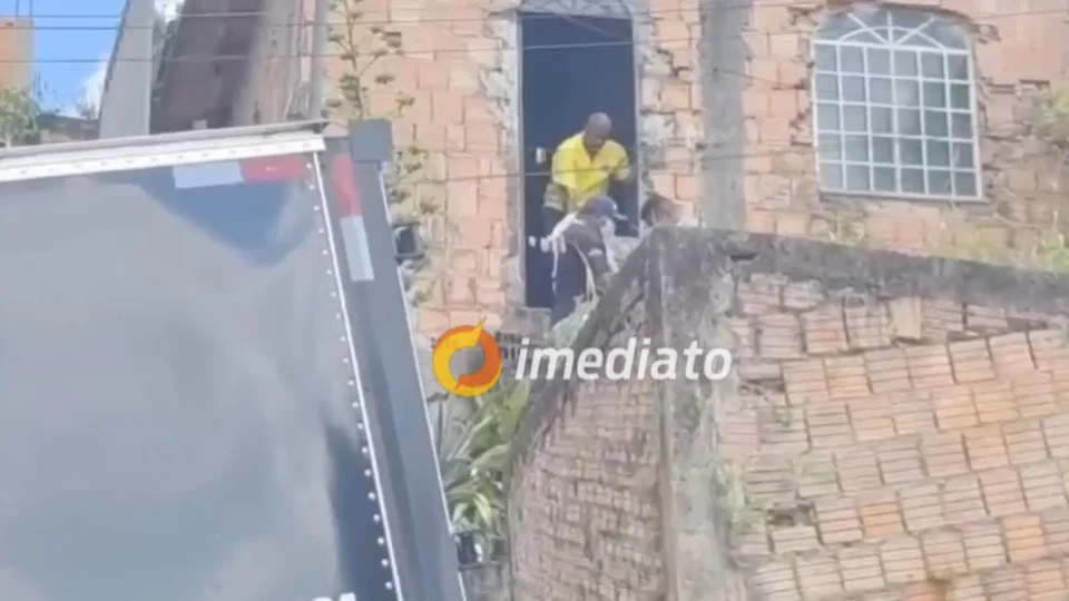 Mulher sem Roupas e com mãos  amarradas e  encontrada  morta em Manaus