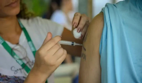 Saúde atualiza gestores e profissionais sobre normas em vacinas