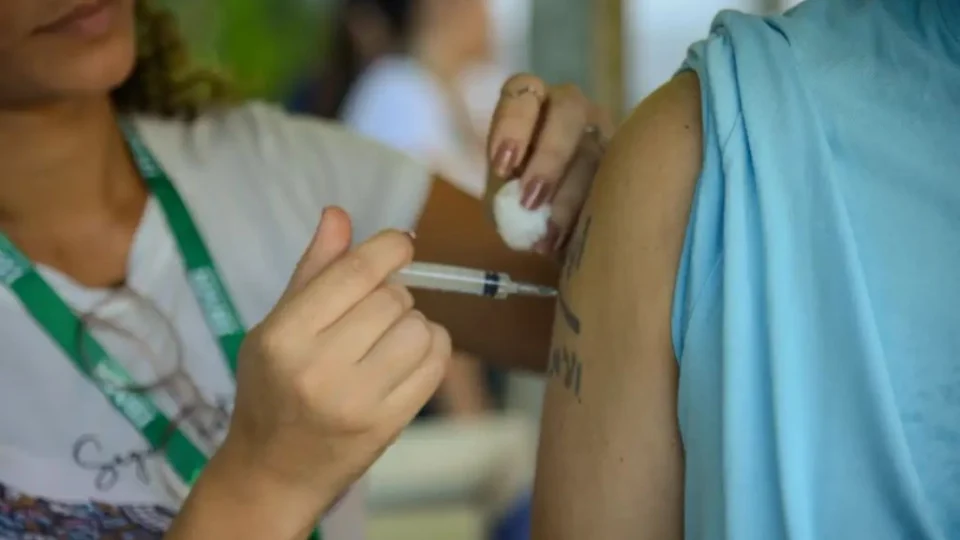 Saúde atualiza gestores e profissionais sobre normas em vacinas