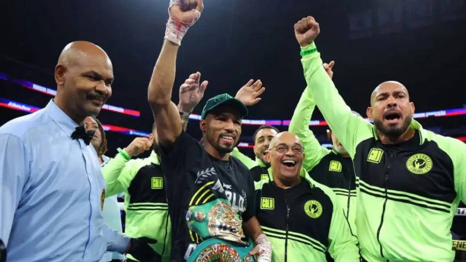 Robson Conceição é campeão mundial no boxe profissional nos EUA