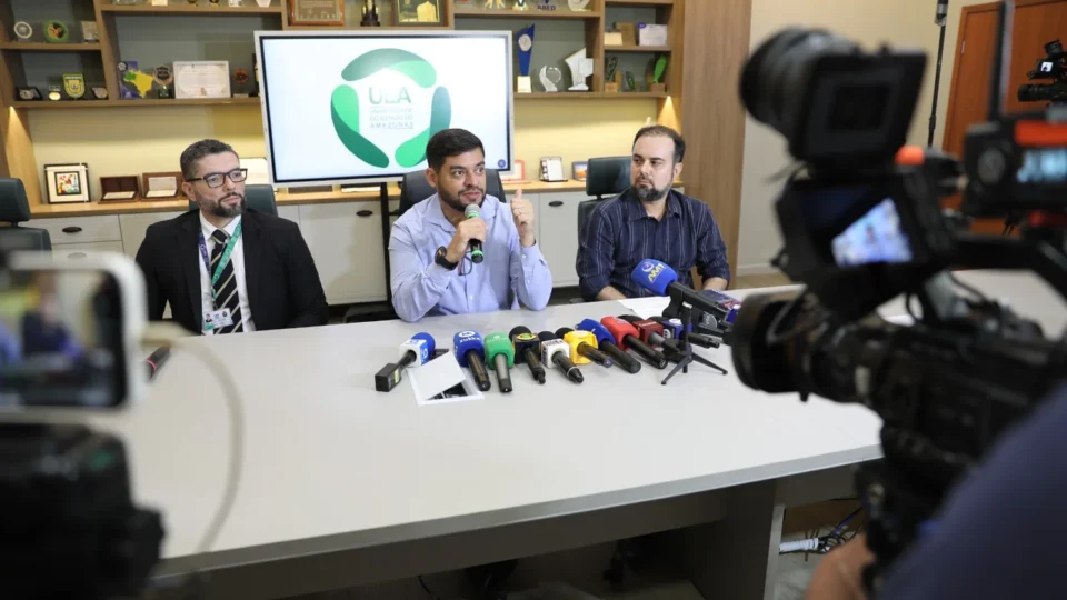 UEA lança editais do Vestibular 2024, acesso 2025, e SIS