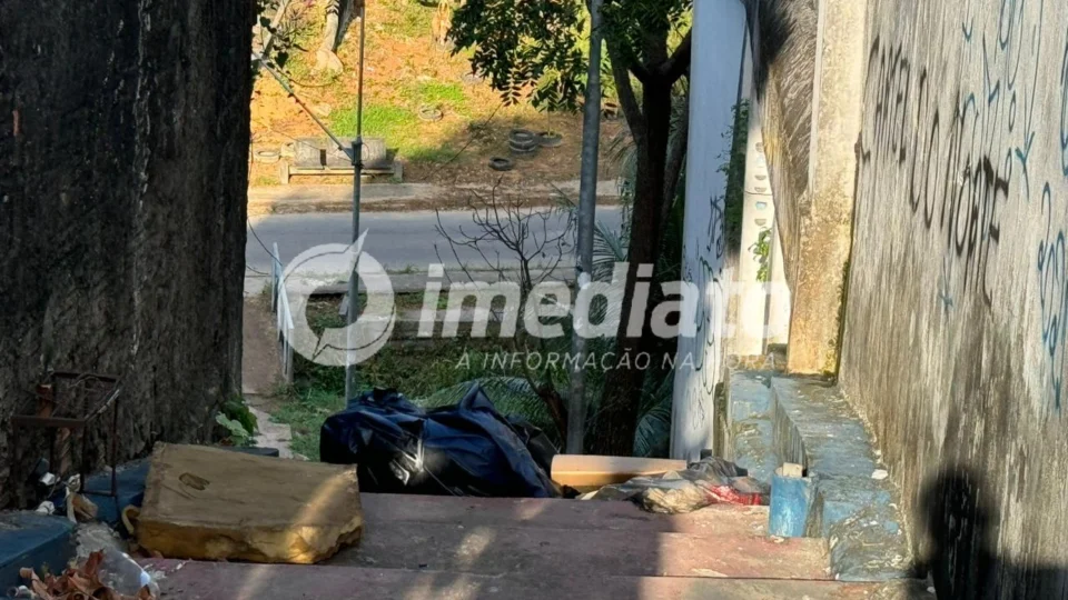 Corpo de homem é jogado em via pública no bairro Santo Agostinho