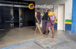 Dupla é presa após receber R$50 para deixar carro roubado no Cj. Viver Melhor