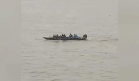 Embarcações são atacadas a tiros por ‘piratas do rio’ no Amazonas