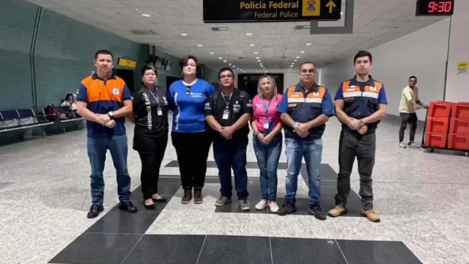 Governo do Amazonas envia equipes de força tarefa humanitária  para ajudar vítimas do incêndio em Nhamundá