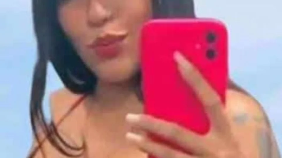 A Delegacia de Homicídios investiga a morte de Madison Alejandra Medina Flores, de 30 anos, que foi encontrada morta em seu apartamento no bairro Alvorada, nessa quarta-feira, 17.