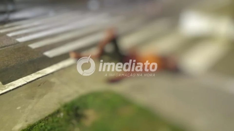 Homem em situação de rua é espancado no Centro de Manaus