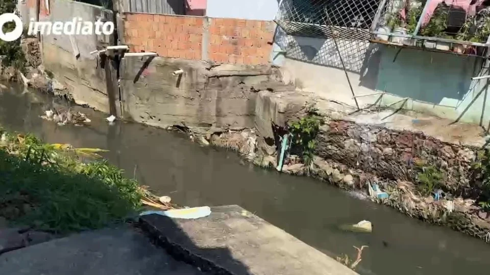 Rip rap que desmoronou ainda não foi recuperado no bairro da Chapada