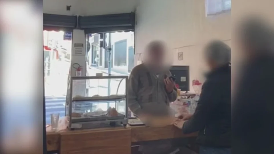VEJA VÍDEO: homem entra em estabelecimento e mostra pênis para dona de loja