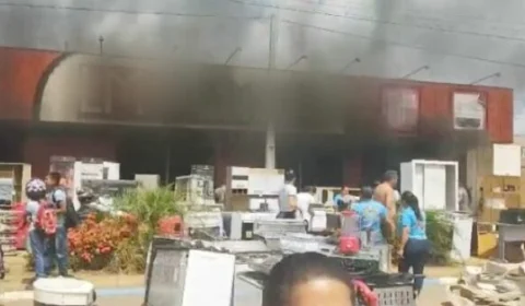 Incêndio atinge loja de móveis em Roraima