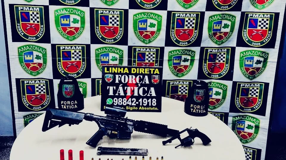 Trio é preso com metralhadora e celulares após tiroteio no Parque São Pedro