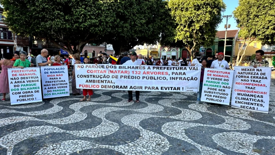 População realiza manifestação contra obra da Prefeitura no Parque dos Bilhares