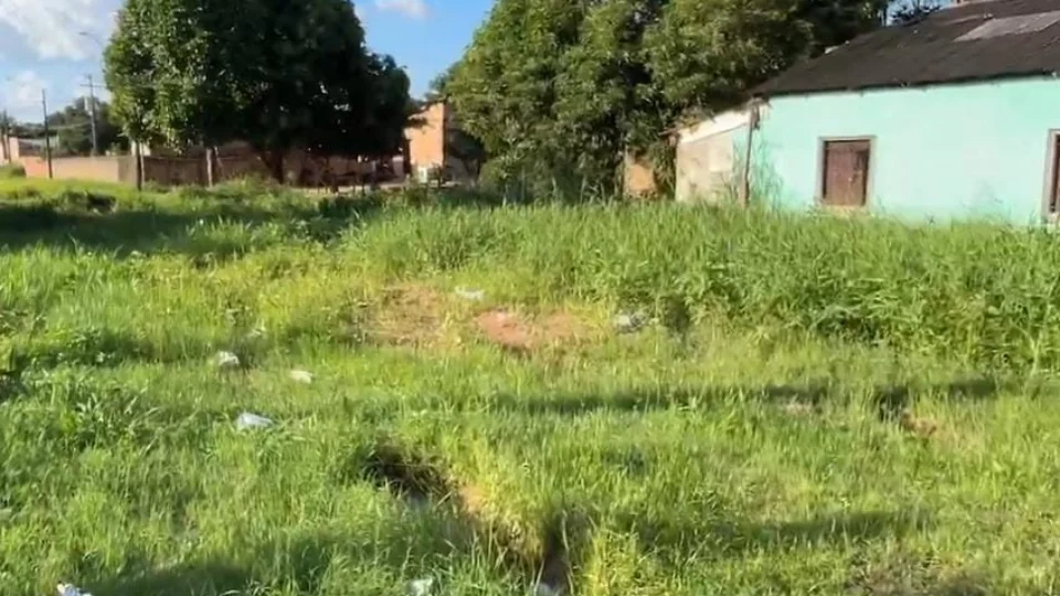 Moradores do Pintolandia reclamam de rua sem escoamento, na Zona Oeste da cidade