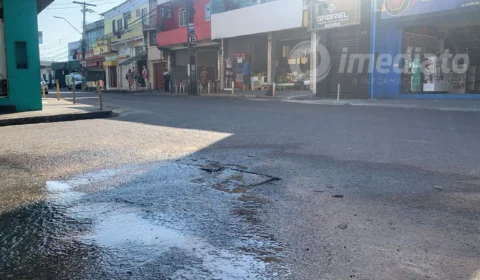 Moradores denunciam que estão sendo prejudicados por causa de obra inacabada no bairro da Paz