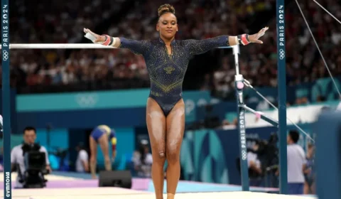 Brasil busca medalha inédita na final por equipes da ginástica