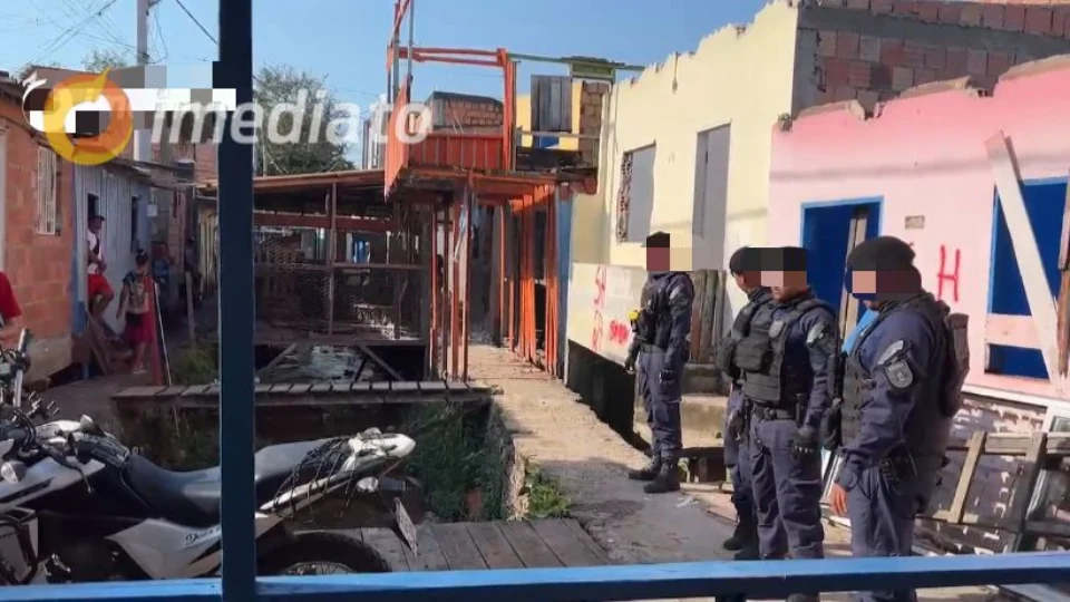 Residências estão sendo esvaziadas por causa de construção de supermercado no bairro Crespo, diz moradores