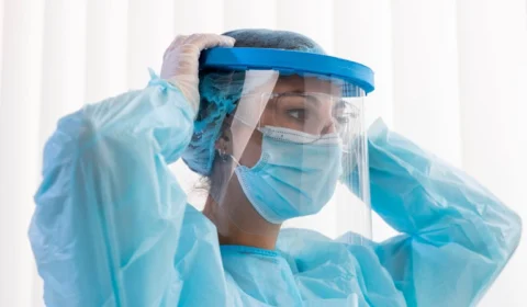 Covid: negociação busca indenizar trabalhadores da Saúde por danos