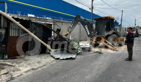Comerciantes e moradores são ‘jogados’ na rua sem justificativa pela Prefeitura de Manaus