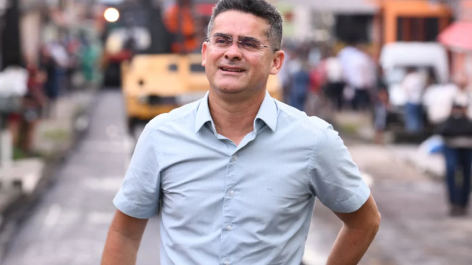 Promessas cumpridas por David Almeida soma 28,3%; Veja o progresso dentro do mandato que acaba em seis meses
