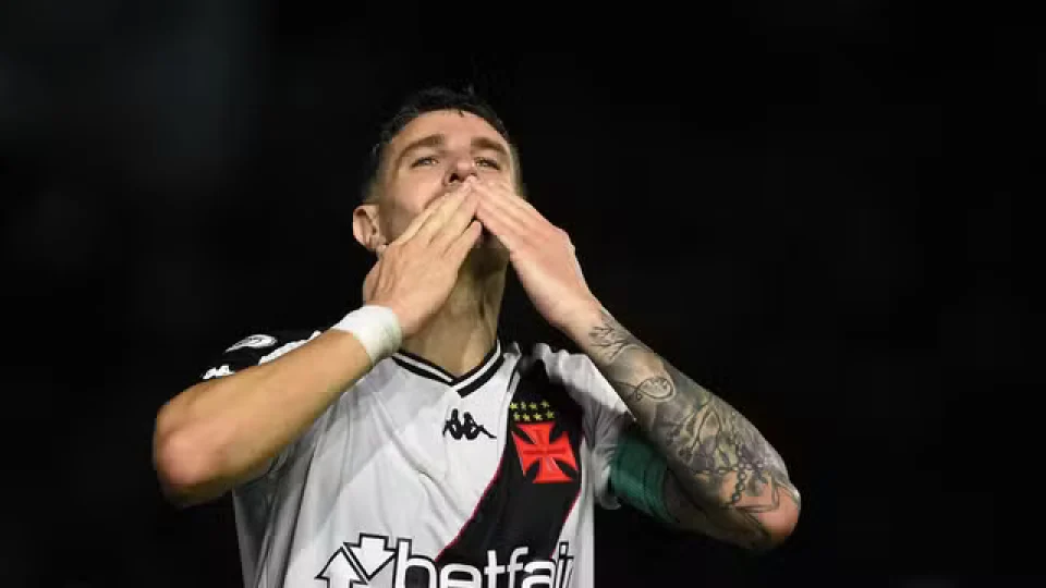 Vasco vence Fortaleza por 2 a 0 e se distancia do zona de rebaixamento; Veja os lances