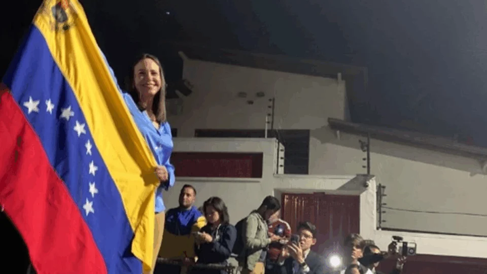 Líder da oposição na Venezuela pede checagem de “voto por voto”