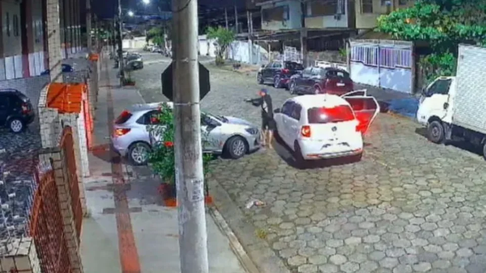 Irmãos são presos após sequestro e roubo de empresários em Santos