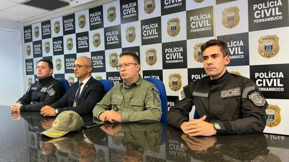 Operações policiais desarticulam milícia privada  que cobrava “taxas de proteção” a comerciantes