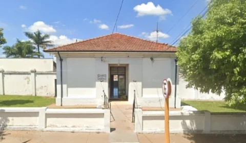 Homem é encontrado morto dentro de casa com o corpo banhado de óleo de cozinha