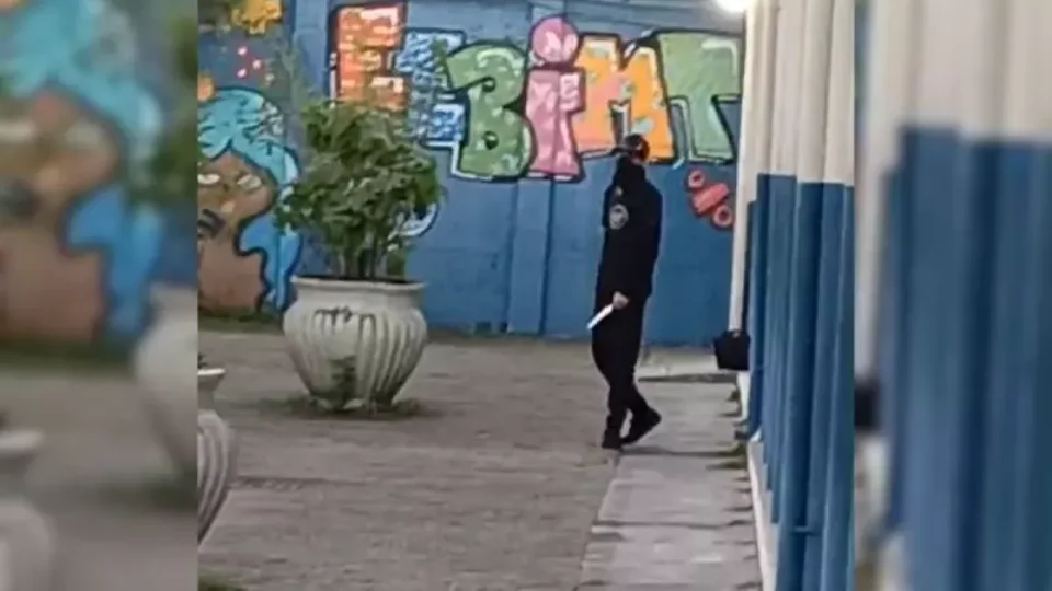 Adolescente de 14 anos, que planejou massacre em escola é detido e internado provisoriamente; VEJA