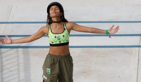 Veja Vídeo: Rayssa Leal conquista medalha de bronze no skate street em Paris 2024
