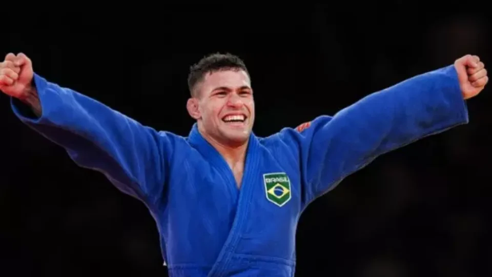 Willian Lima conquista medalha de prata no judô em Paris 2024