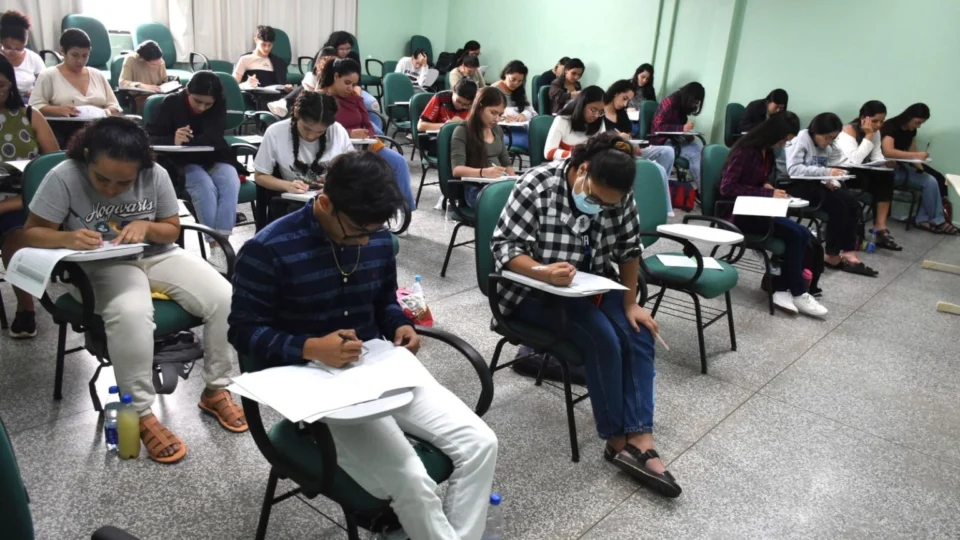 Atenção vestibulandos! UEA inicia inscrições para Vestibular e SIS