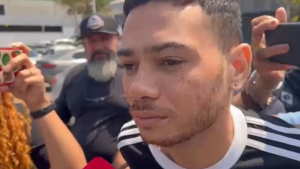 Motoboy acusado de linchar motorista na Av. Autaz Mirim se entrega; Advogado afirma que ele agiu ‘no calor do momento’