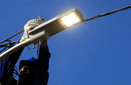 Governo já beneficiou 96 mil pessoas no Programa Ilumina+ Amazonas