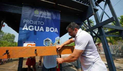 Wilson Lima entrega purificador de água que beneficiará mais de 180 famílias no Tarumã-Mirim