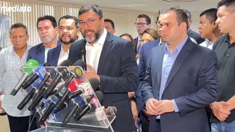 Wilson Lima aciona o CADE para cobrar revisão dos valores abusivos em transportes fluviais durante a seca no AM