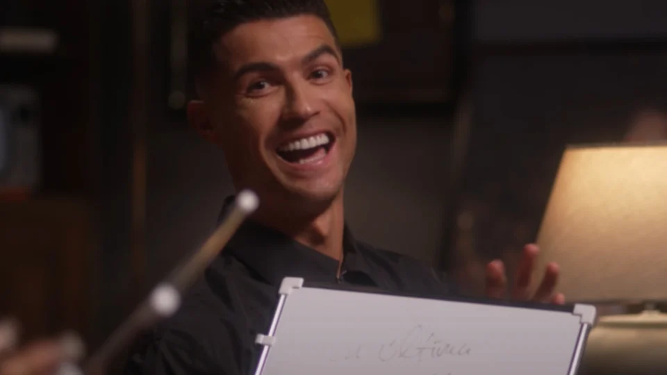 Cristiano Ronaldo lança canal no Youtube e alcança 1 milhão de inscritos em menos de 1 hora