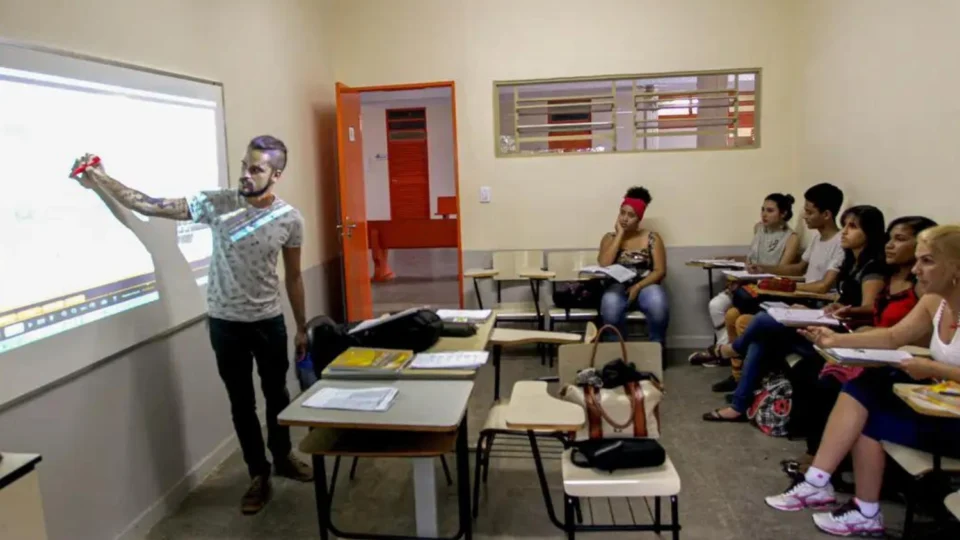 Pé-de-meia: pagamento a novos beneficiários começa nesta segunda