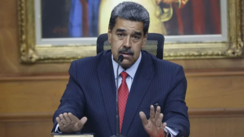 Deputados de direita solicitam que Lula declare Nicolás Maduro como persona non grata no Brasil