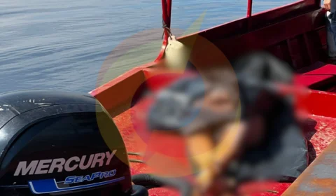 Canoeiros encontram corpo de homem dentro de geladeira no Bariri em Manaus