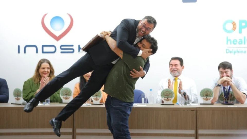 Wilson Lima anuncia implementação de transplantes de fígado no Hospital Delphina Aziz