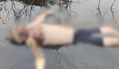 Cadáver com o rosto devorado por animais é encontrado boiando em lago no Colônia Antônio Aleixo